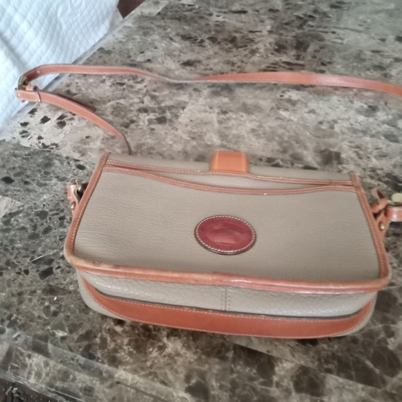 DOONEY AND BOURKE SHOULDER BAG BROWN - Picture 3 of 3